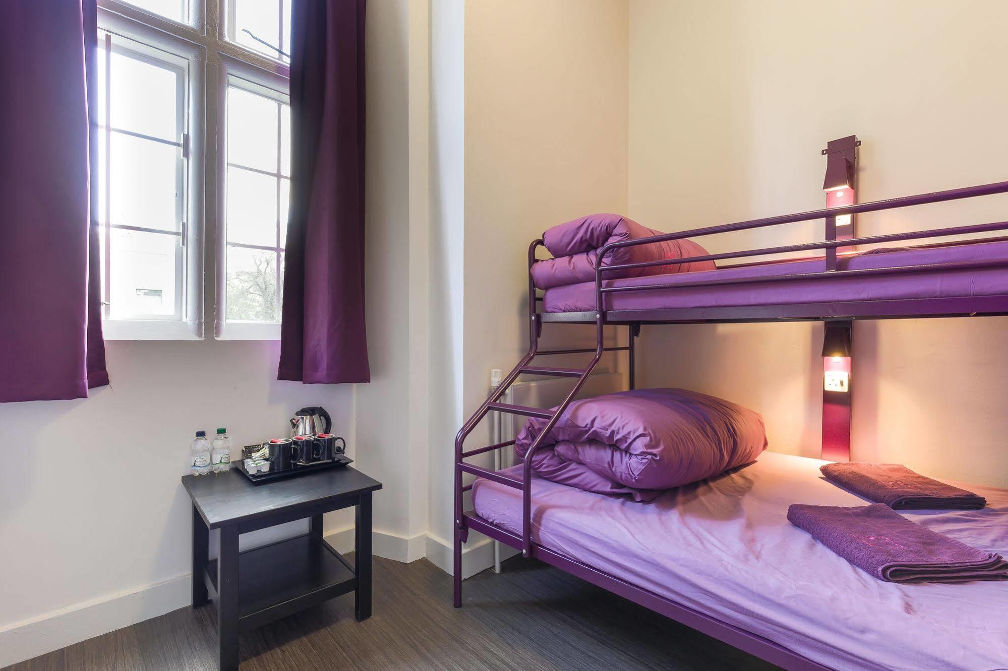 Yha Holland Park