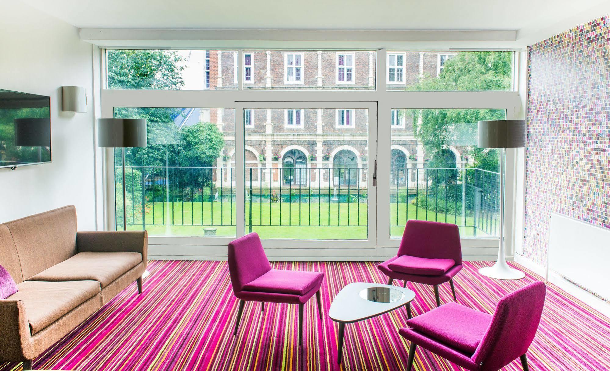 Yha Holland Park