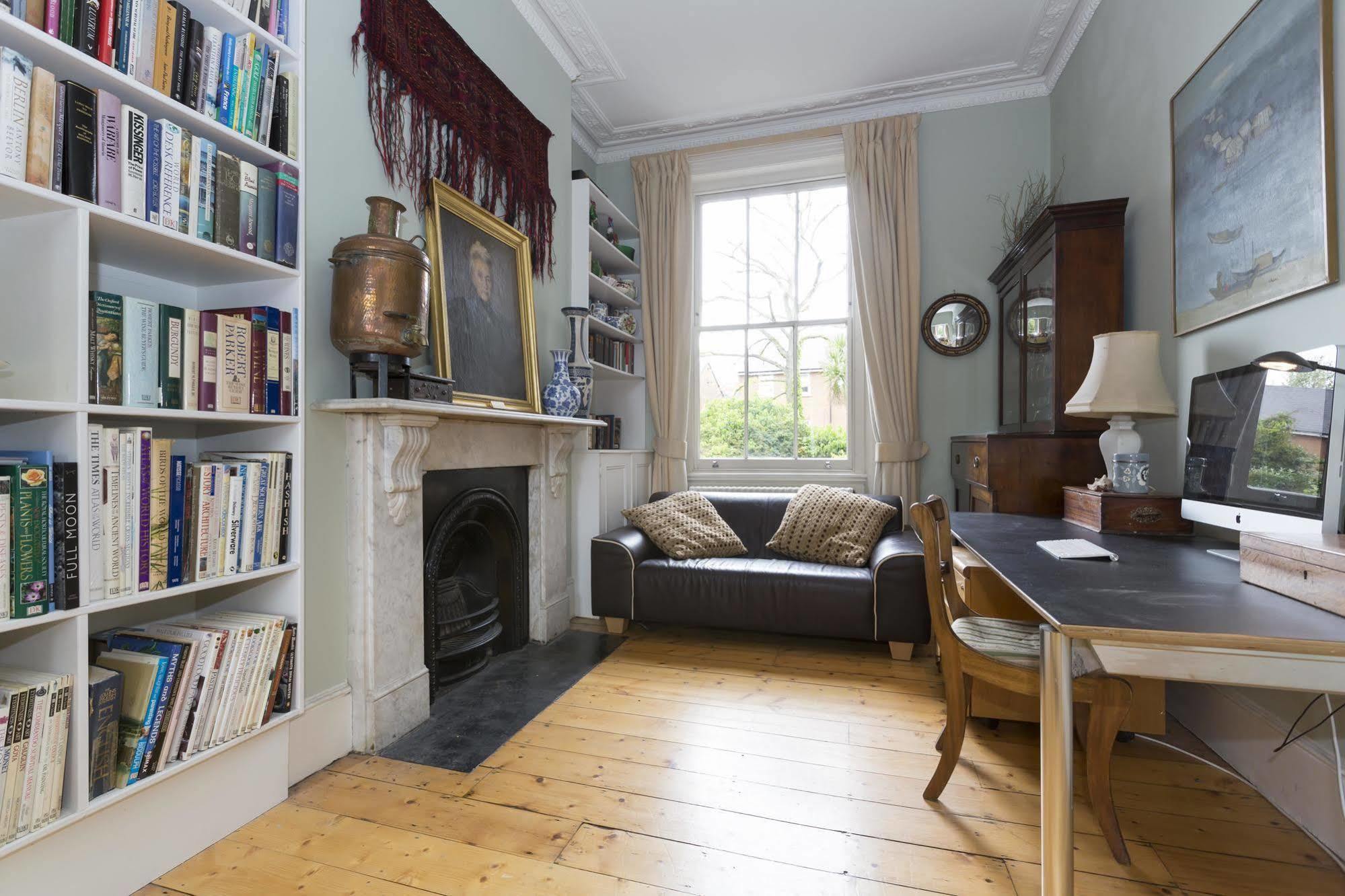 Onefinestay - Chiswick Hotel London