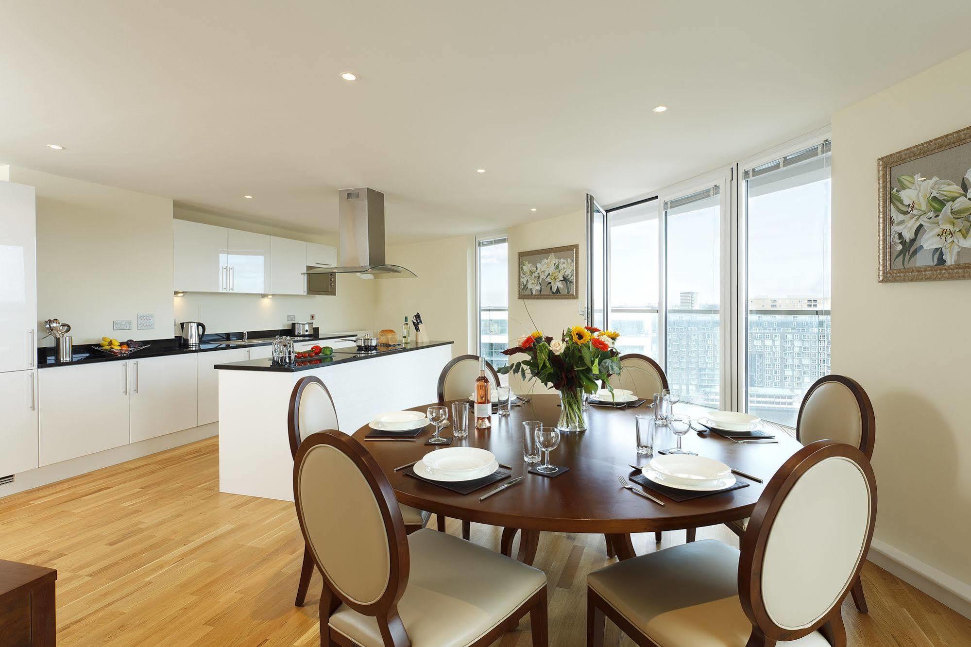 Apartahotel Saco Canary Wharf - Trinity Tower 4*