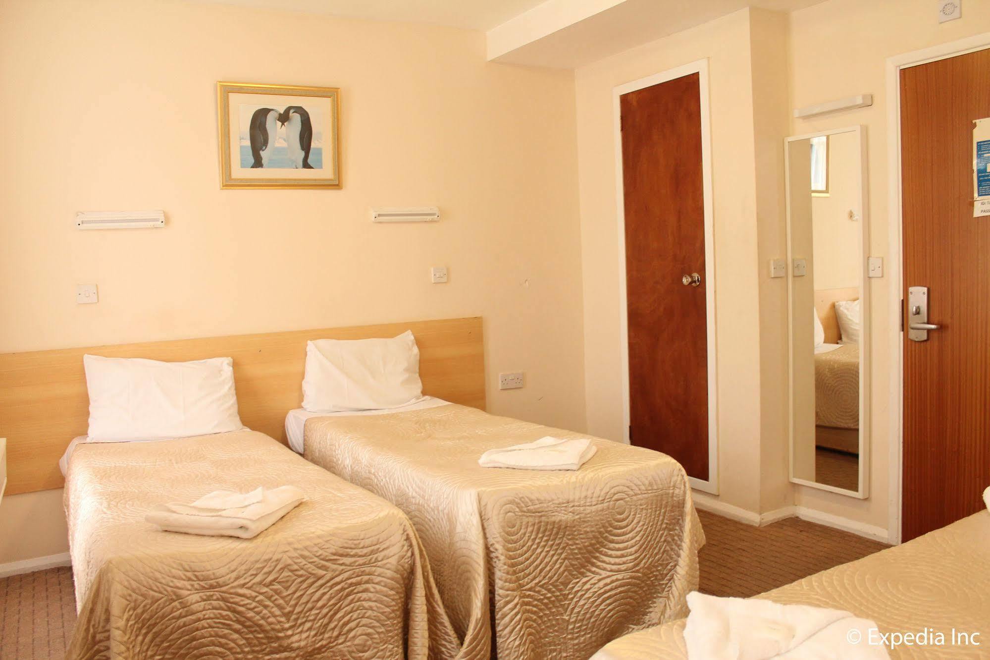Romanos Hotel 2*