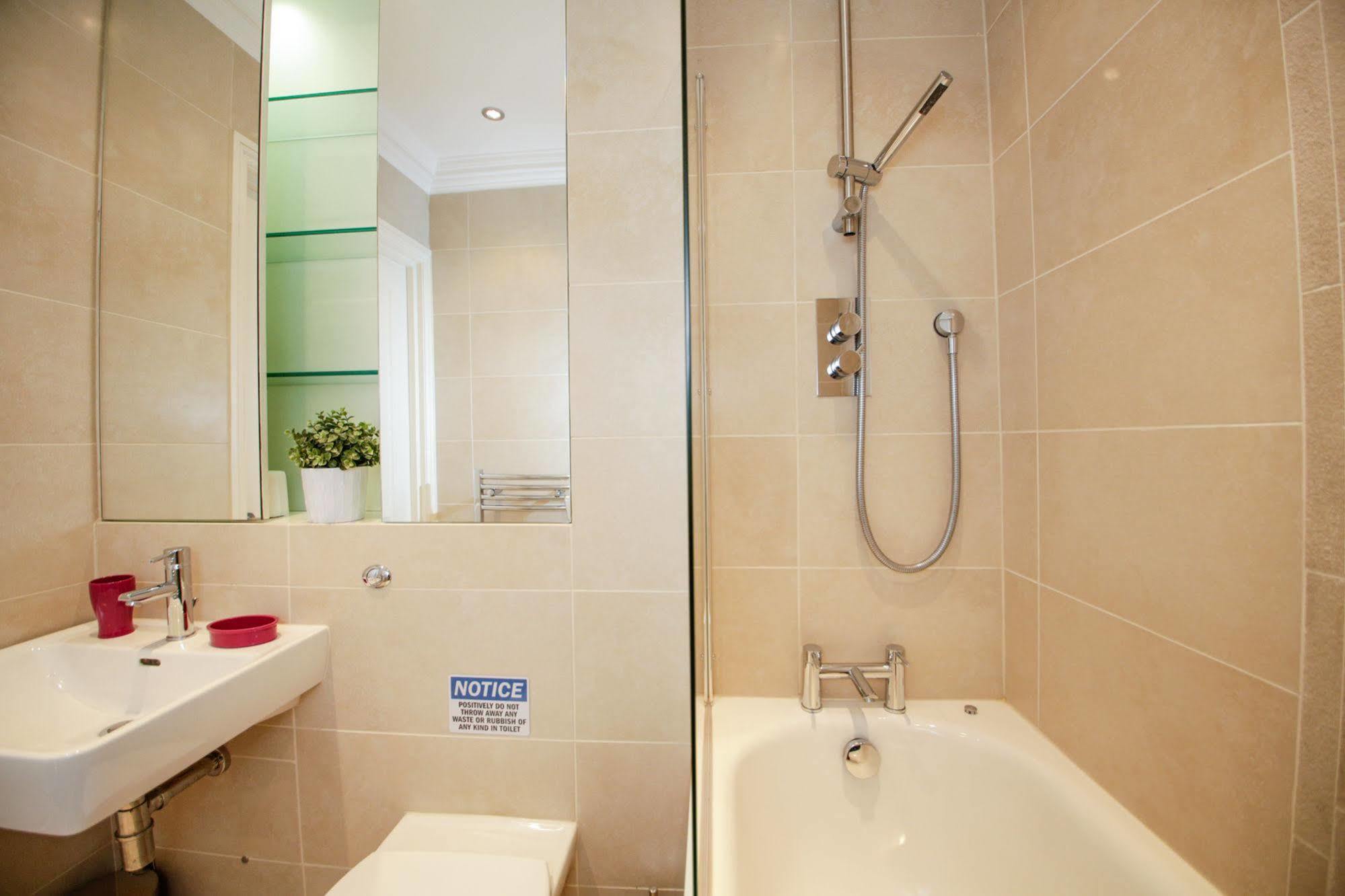 Park Views Hotel 4*