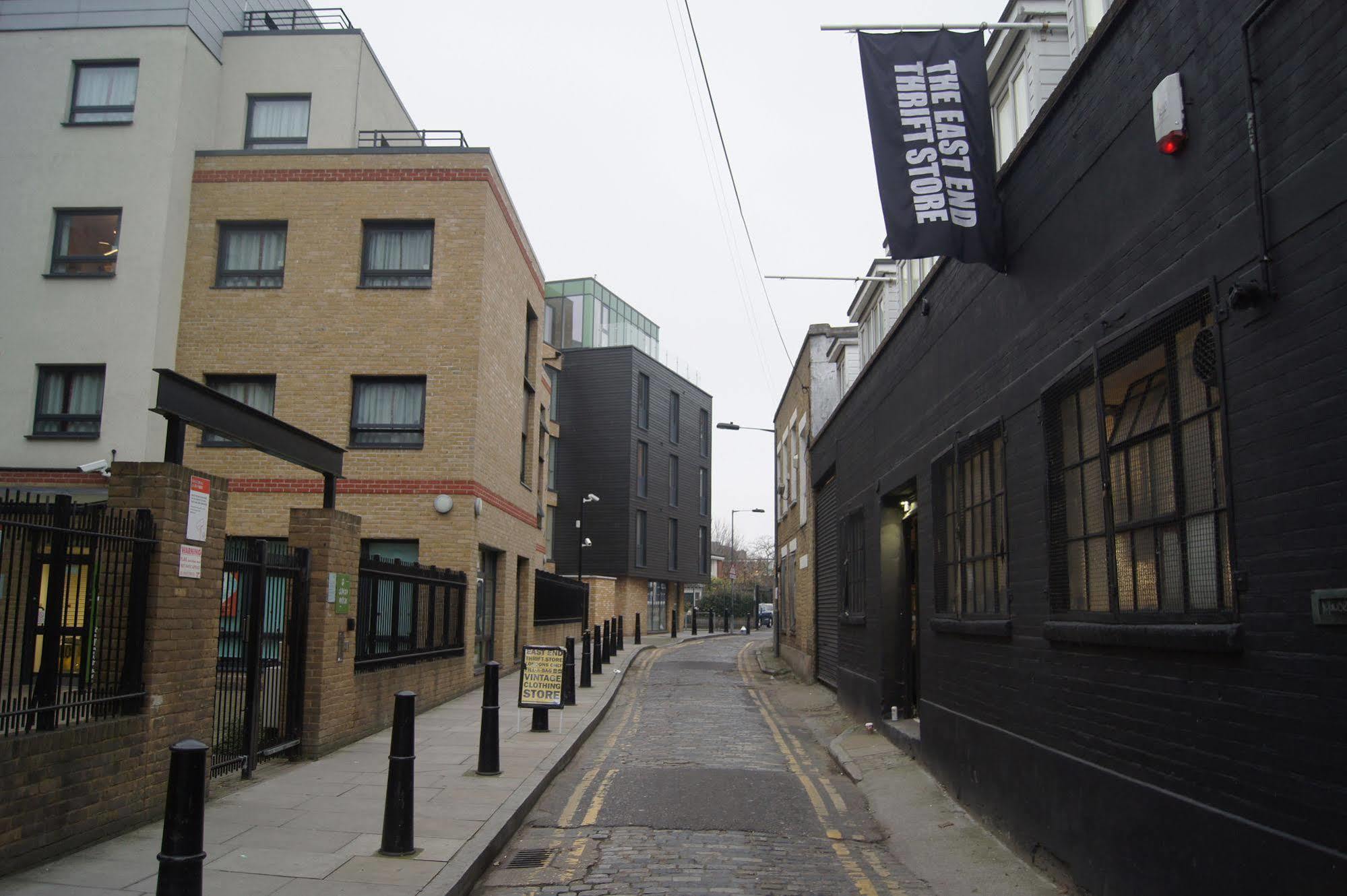 The 2* Londres