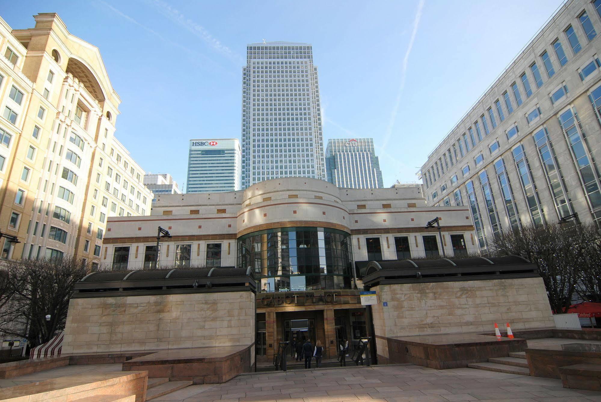 Canary Wharf - Corporate Riverside *