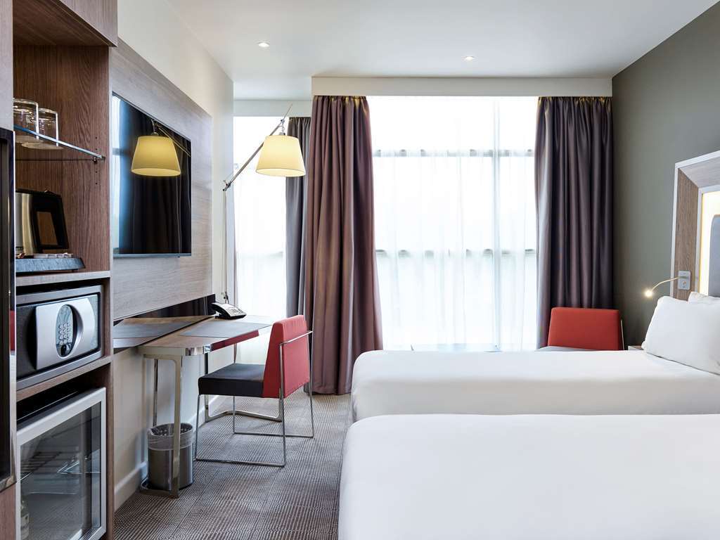 Hotel Novotel Heathrow Airport T1 T2 And T3