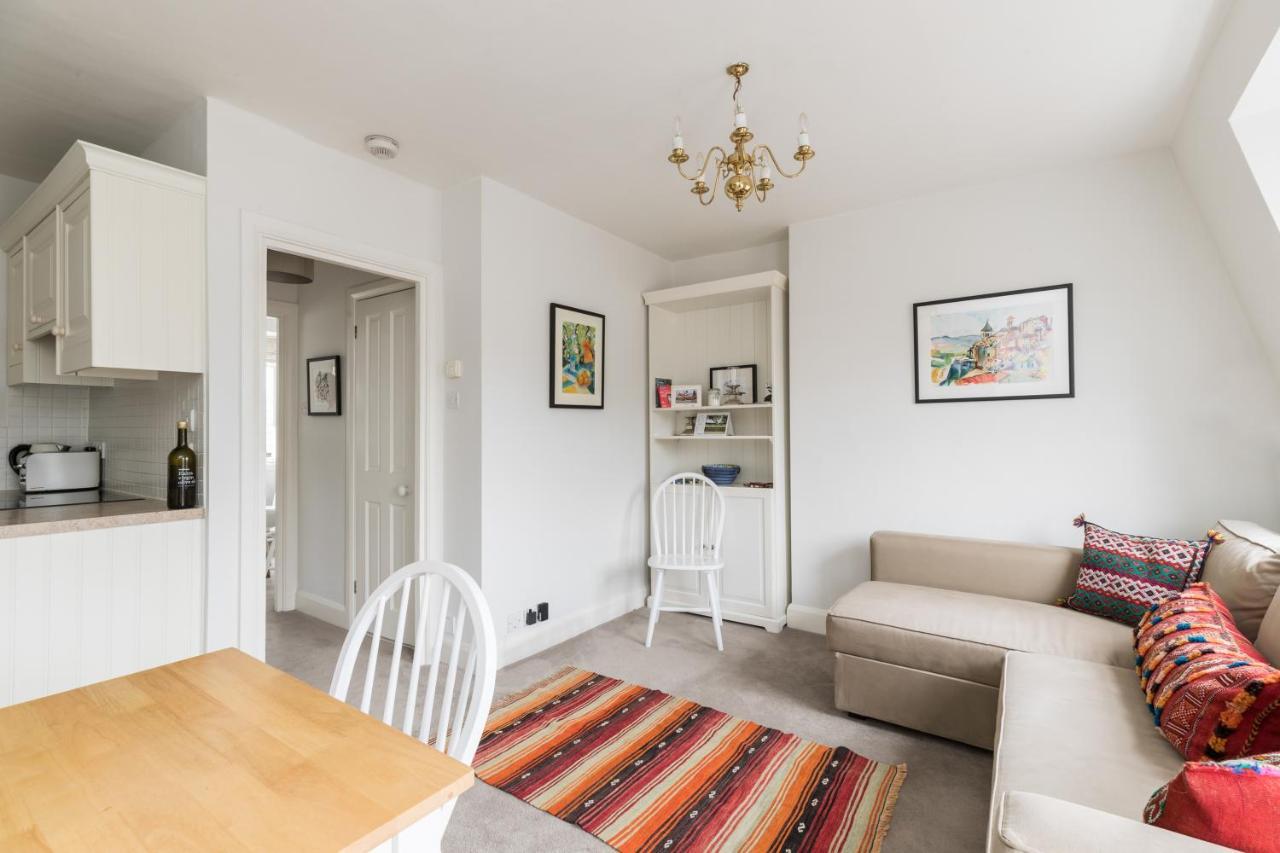 Charming Flat With Balcony In Pimlico Apartamento