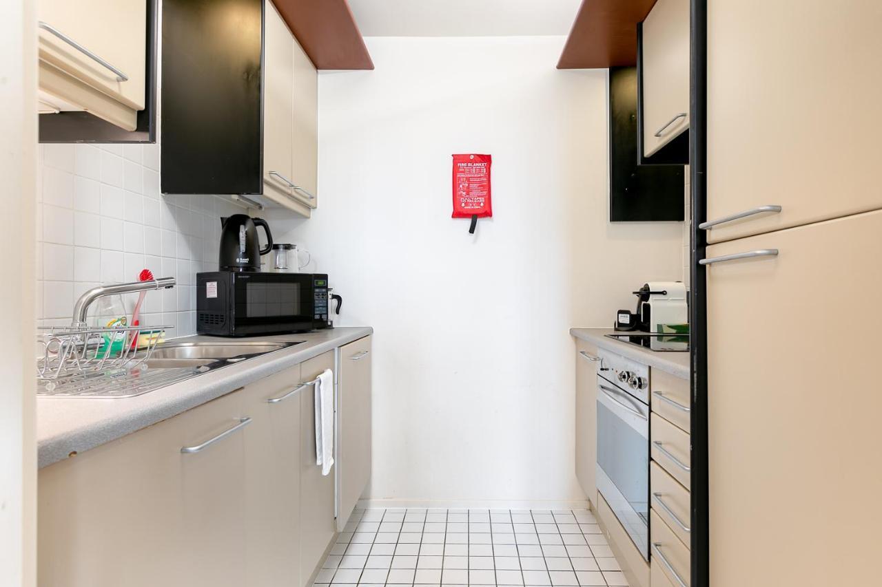 Point West Apartment *