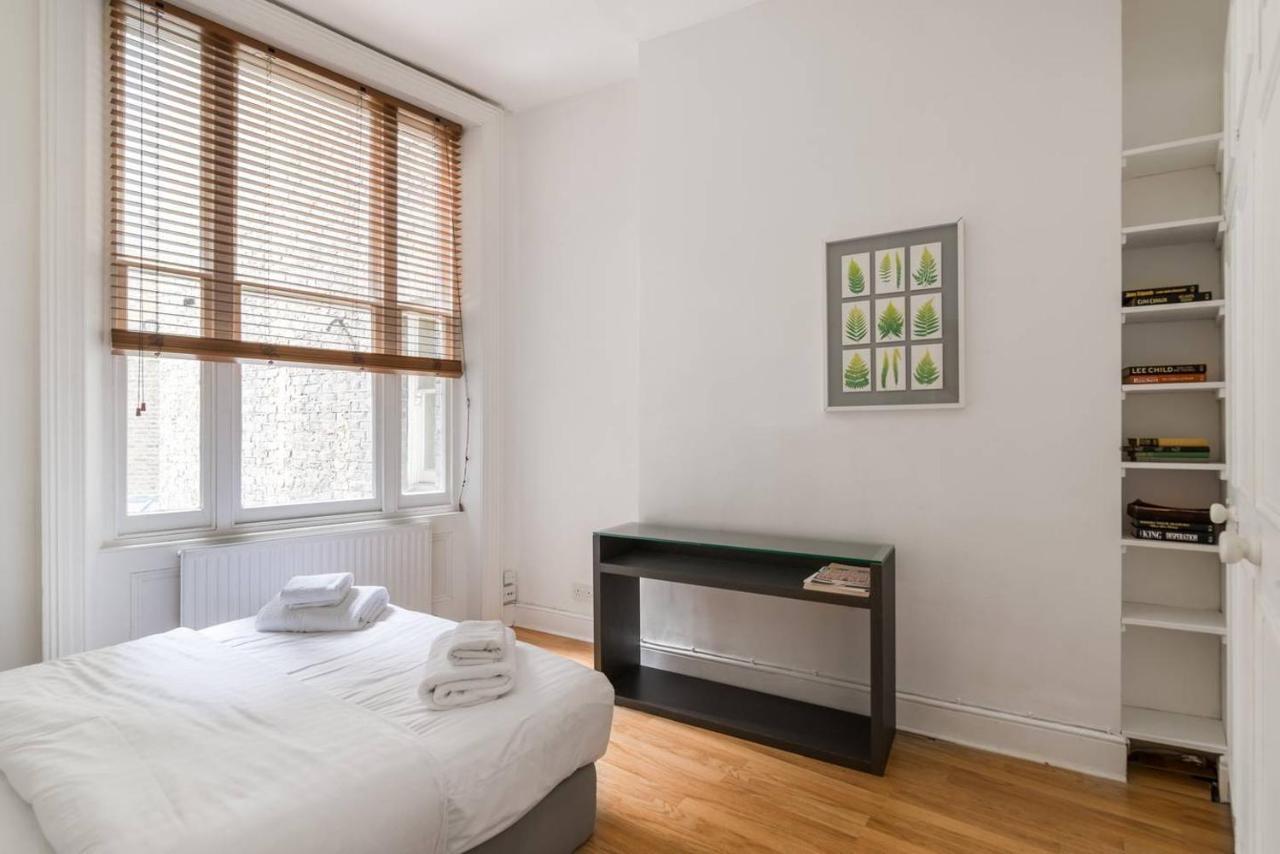 2br Spacious Flat In West Kensington Fits 6! *