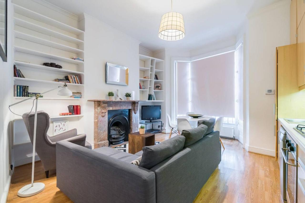 2br Spacious Flat In West Kensington Fits 6! Apartamento