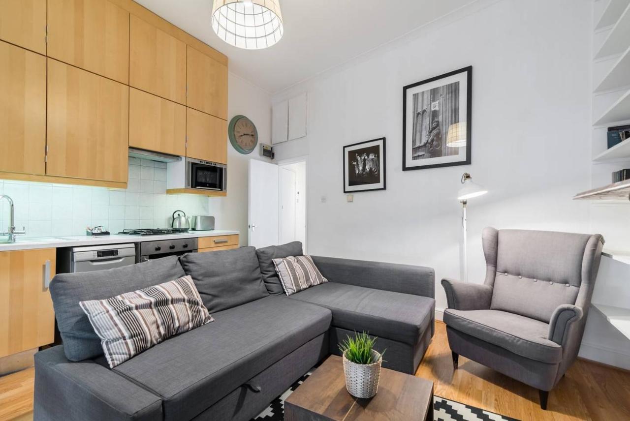 2br Spacious Flat In West Kensington Fits 6! * Londen
