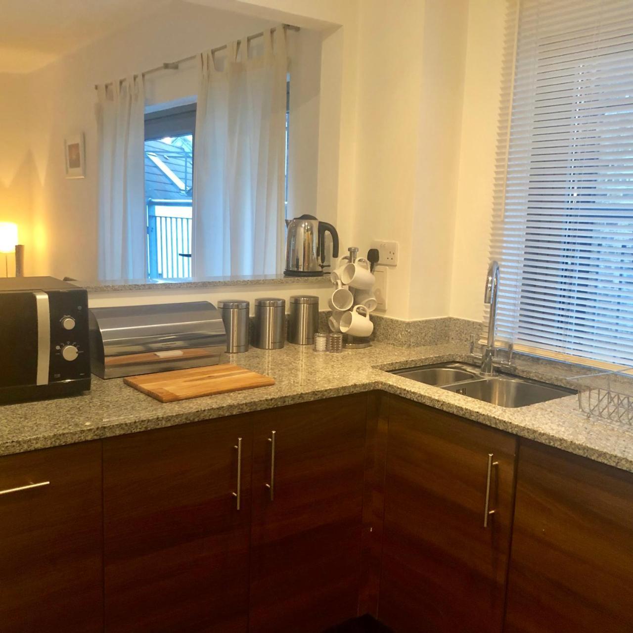 2 Bed Executive Next To Liverpool Street Free Wifi By Aparts Londres