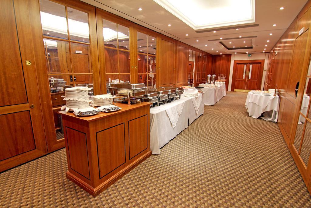 The Memoir Club, Formerly Ambassadors Bloomsbury Hotel 4*