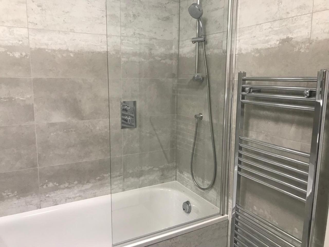 Powis Square Apartamento *