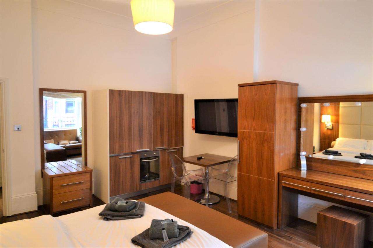 Sloane Square Apartment