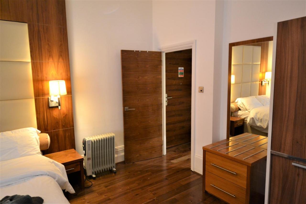 Sloane Square Apartment
