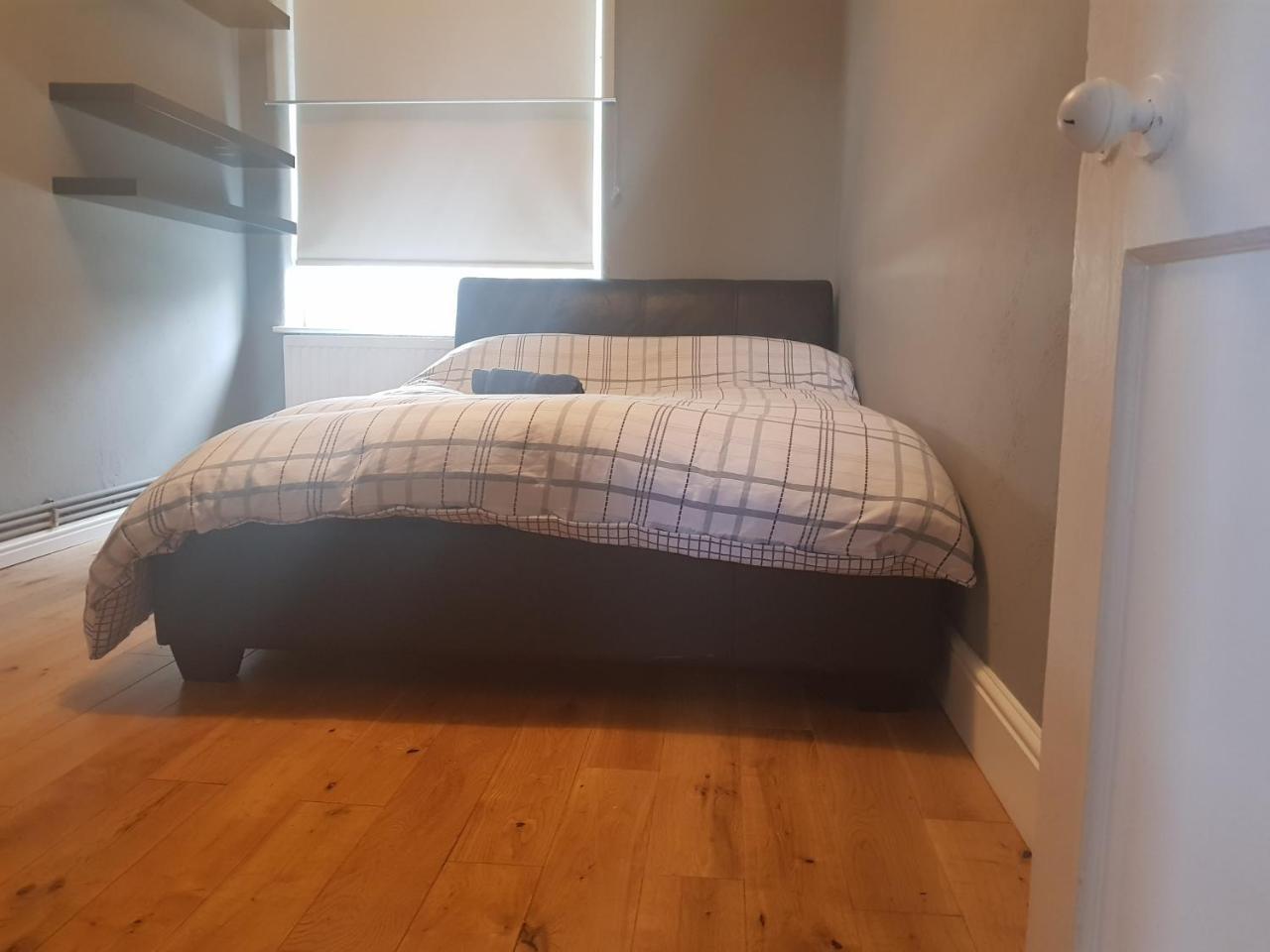 Guest house Zone 1 *