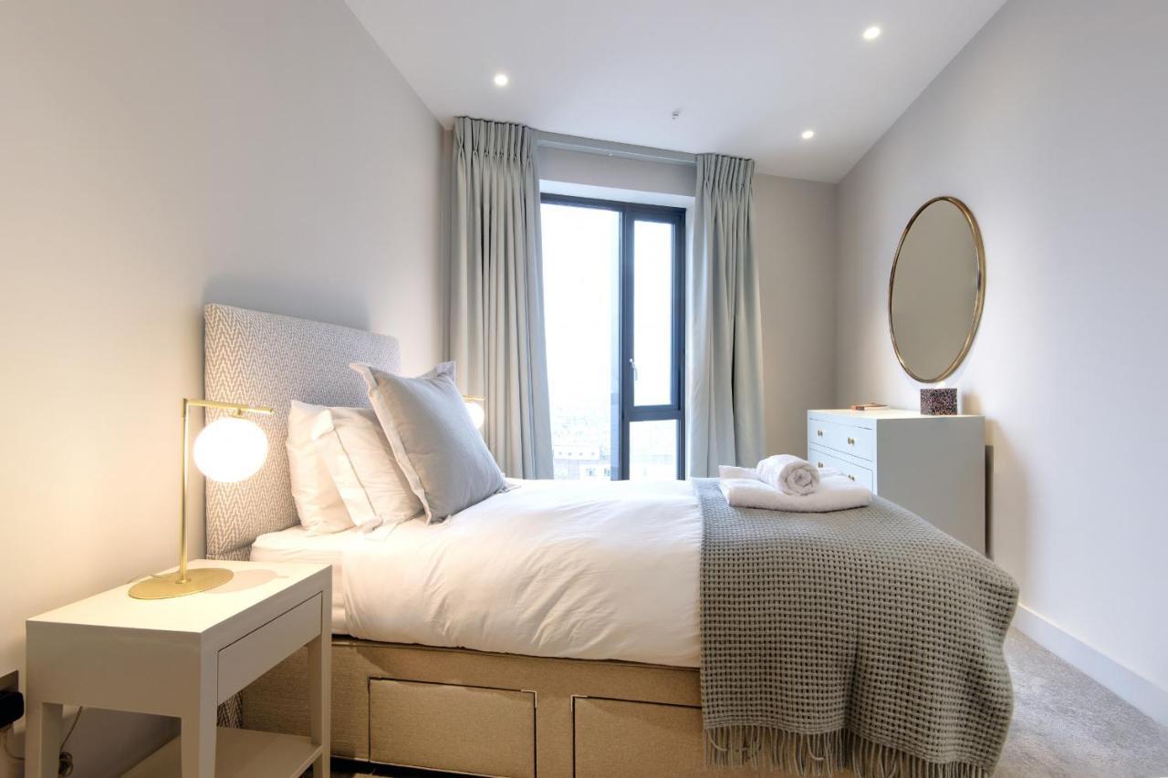 Deluxe Victoria Close To Buckingham Palace By Underthedoormat Apartamento Londres