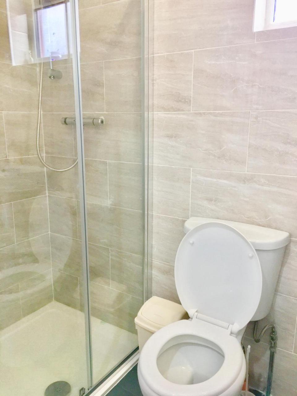 2 Bedroom Apartment, Kitchen, Reception And Private Garden *