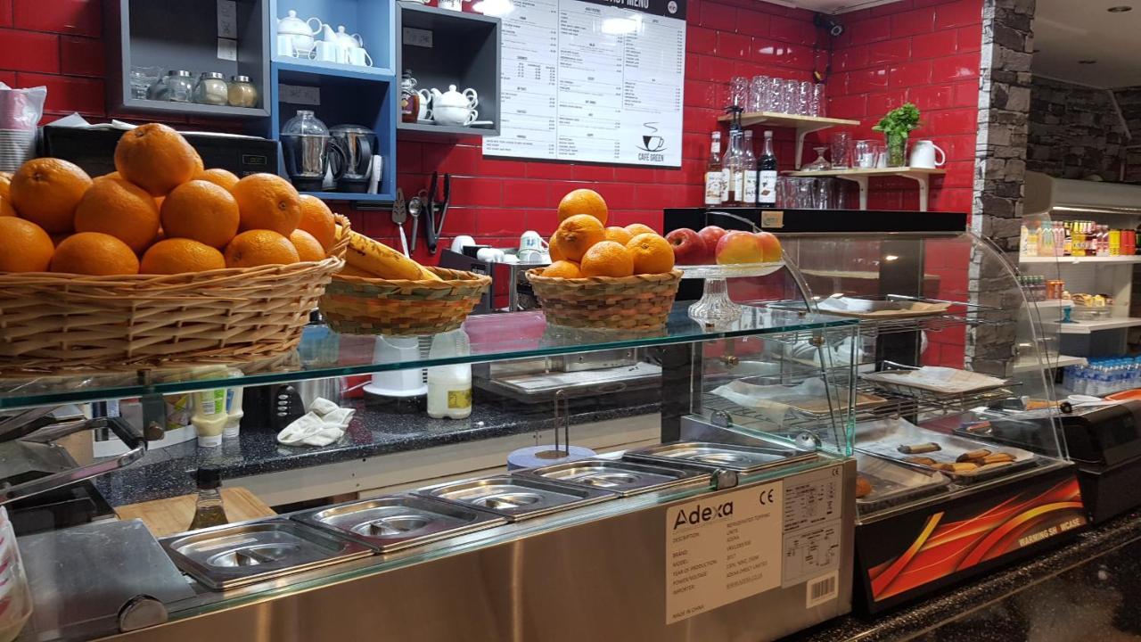 Upton Park Couette-café