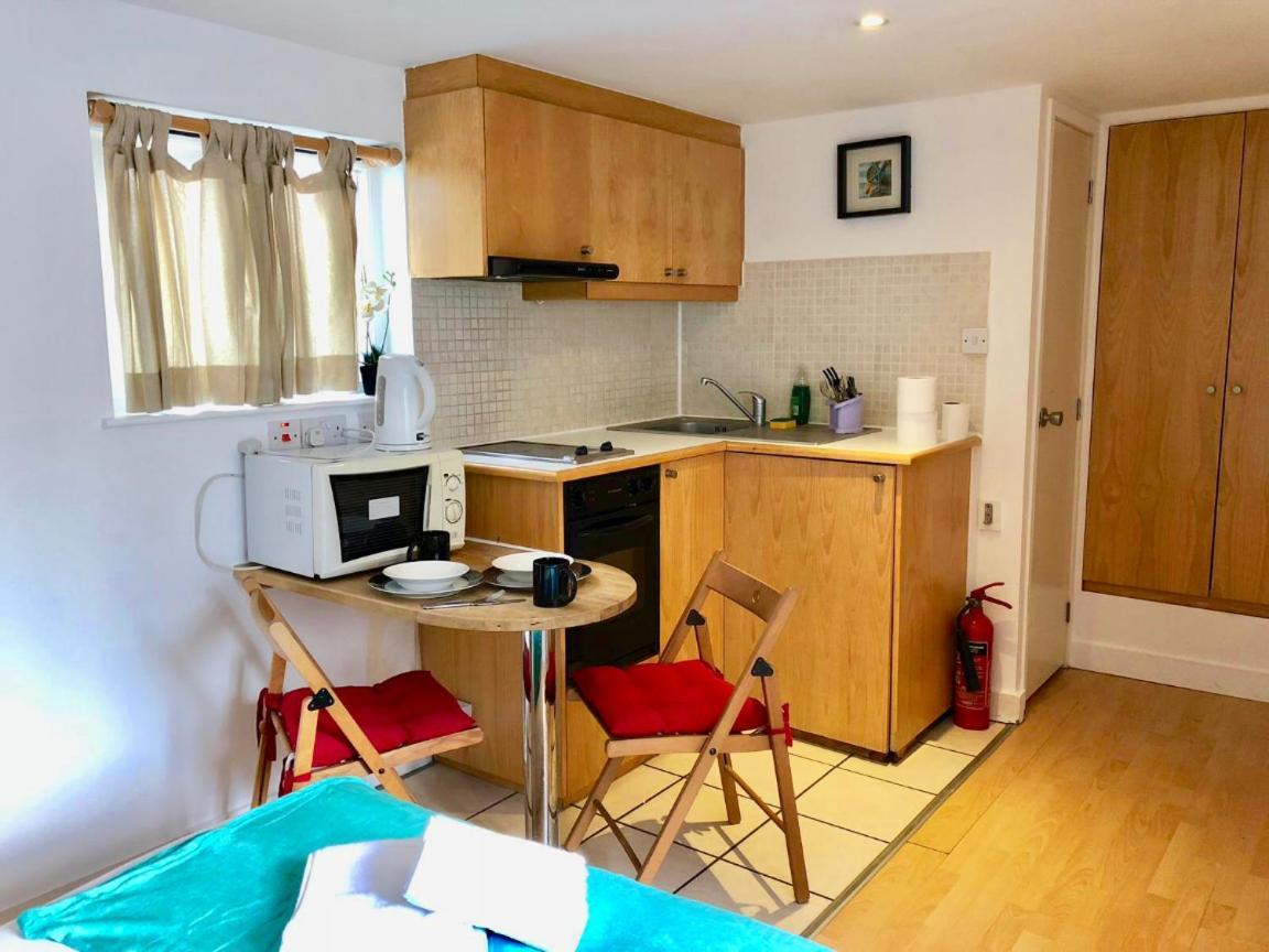Appartement Hfs Studio Next To Hydepark L14 Londres