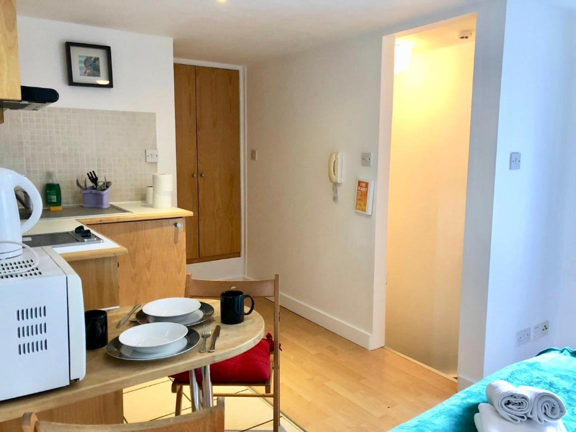 Hfs Studio Next To Hydepark L14 Appartement *