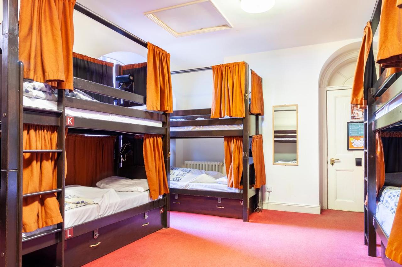Palmers Alojamiento: Swiss Hostal