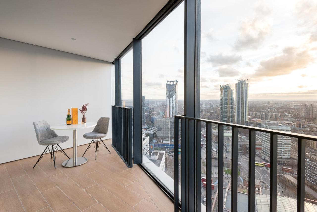 Skyline View Cb Platinum Penthouses Next To Eye *