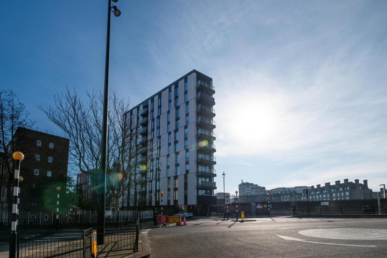 Modern Family Close To Victoria Station By Underthedoormat Appartement