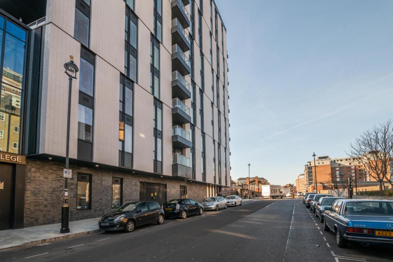 Modern Family Close To Victoria Station By Underthedoormat Appartement