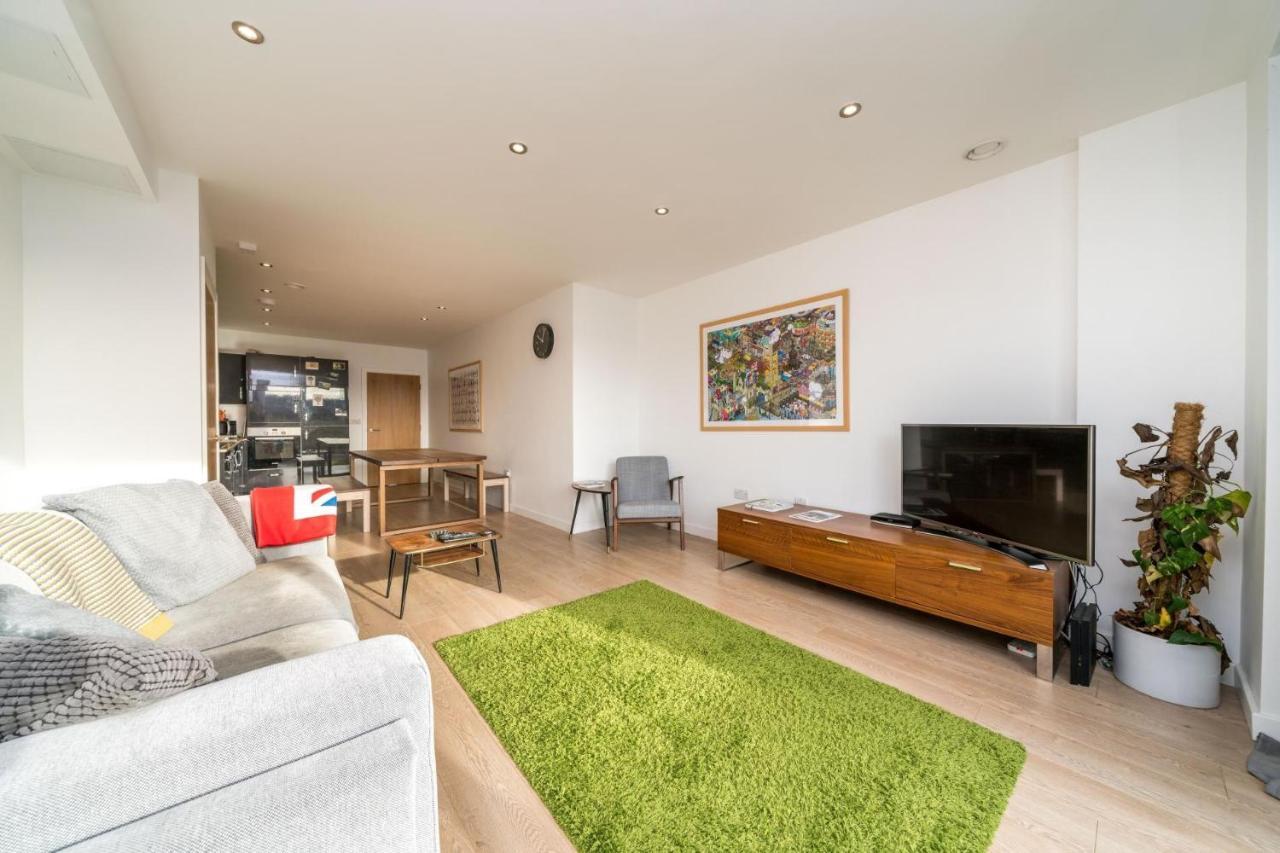 New 2bd Flat 4mins To Excel Centre Fast City Links *