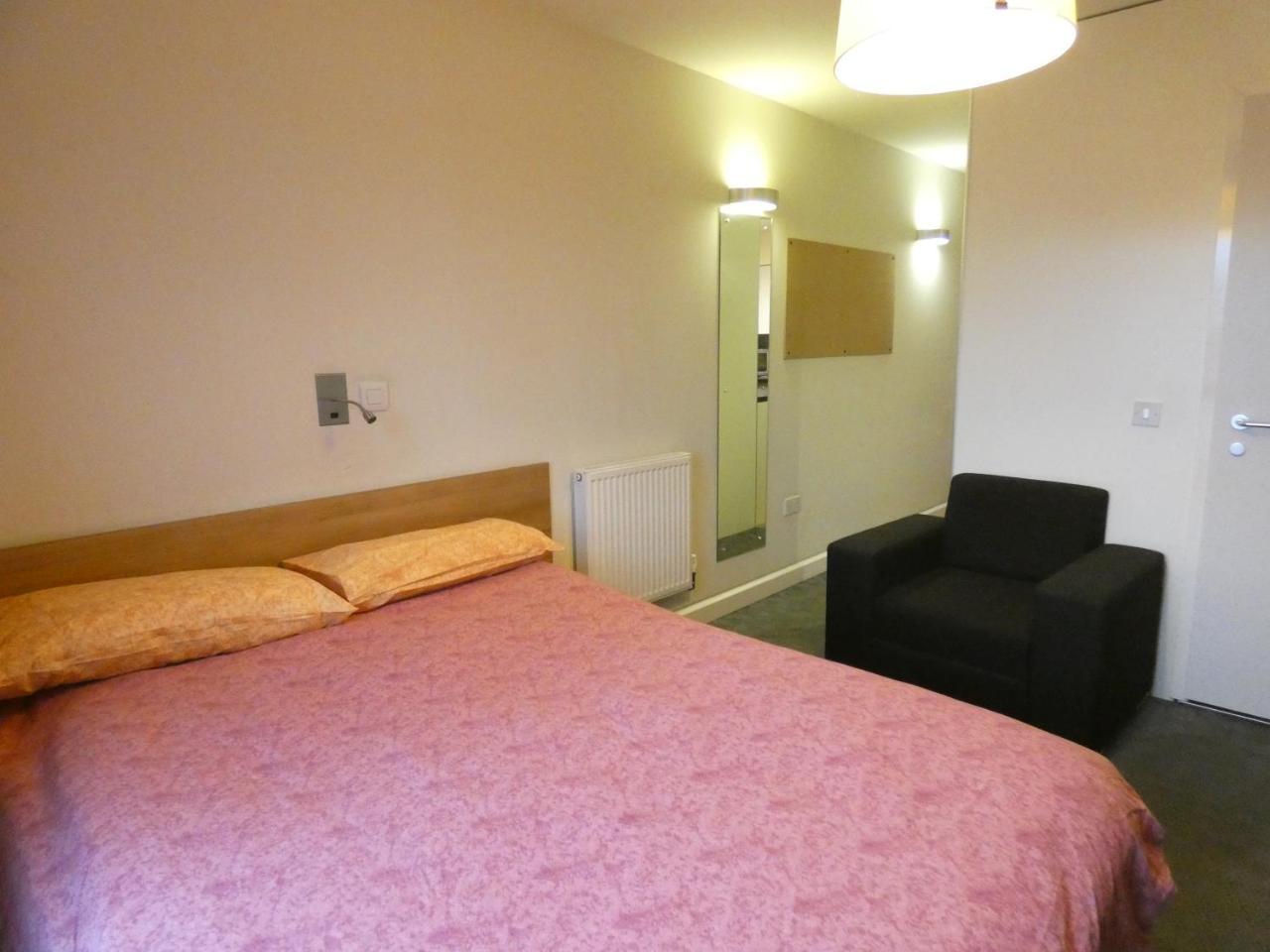 Newington Court Albergue
