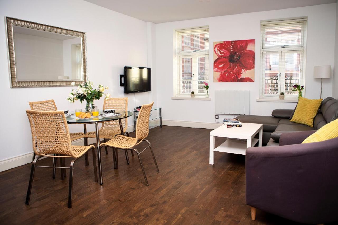 2, Trafalgar Square 2nd Floor By Indigo Flats * Londen
