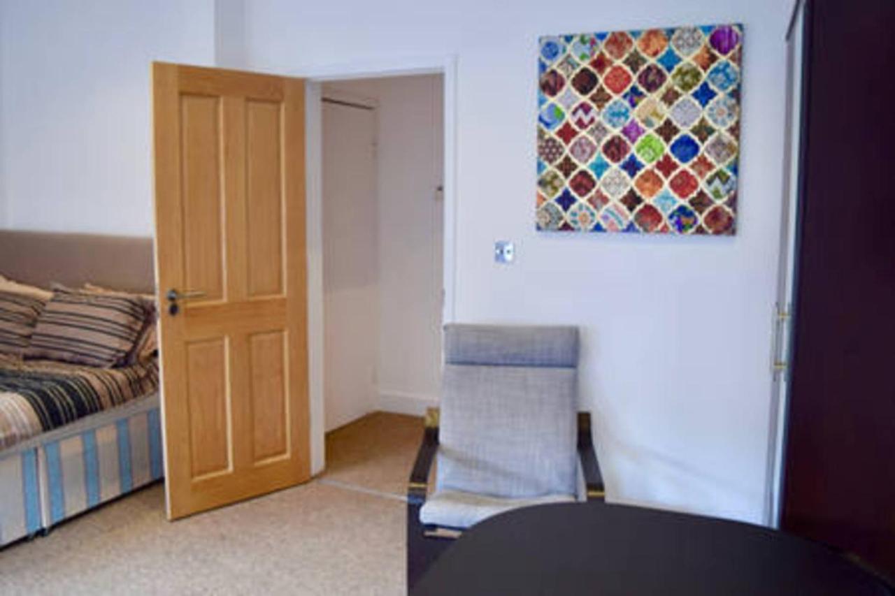 Gorgeous Studio In Trendy Location Apartamento Londres