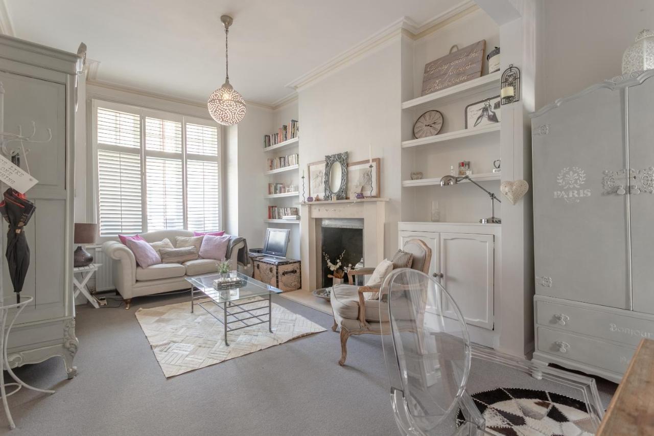 Stylish 1 Bed Near Battersea Park * Londres