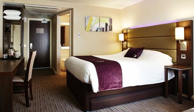 Premier Kew Bridge 3*