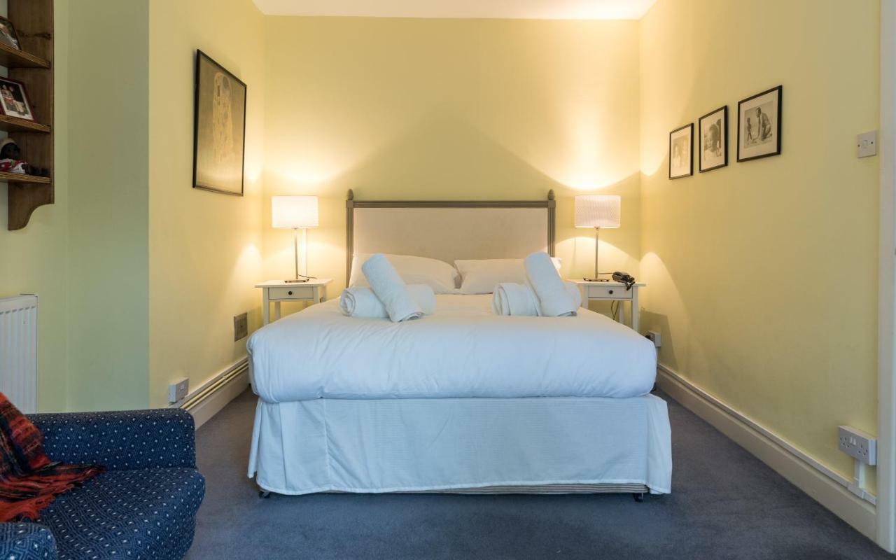 44a Palace Gardens Terrace Appartement *