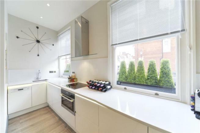 Beautiful 1 Bedroom Ovington Square Apartamento