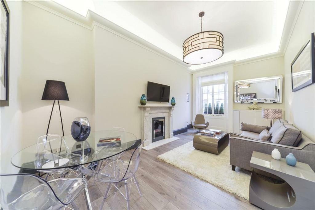 Beautiful 1 Bedroom Ovington Square Appartement *