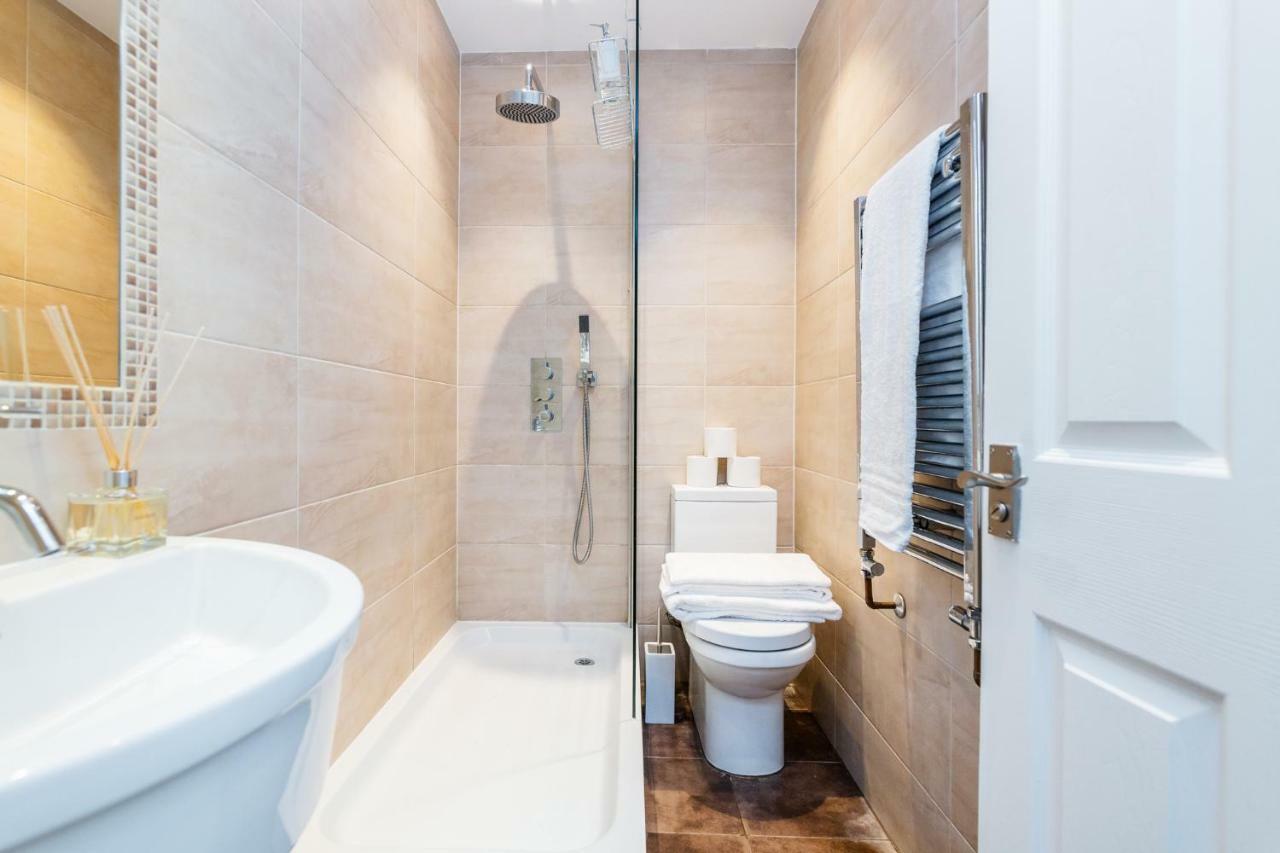 Elegant 3bed In Kensington Olympia * London