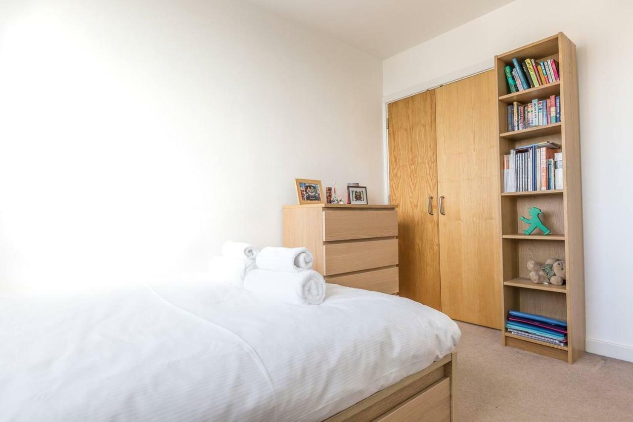 Modern 1 Bedroom In E1 With Great Views Apartamento