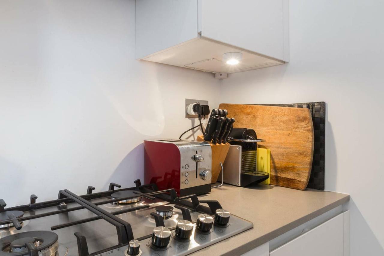 Modern, Stylish And Luxurious 1 Bed Flat Appartement *