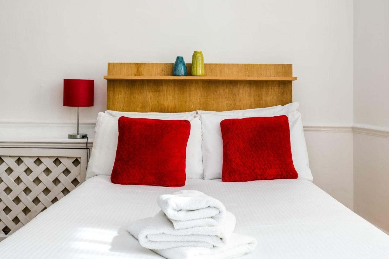 New 1 Bedroom Earls Court Flat Centre Of Appartement