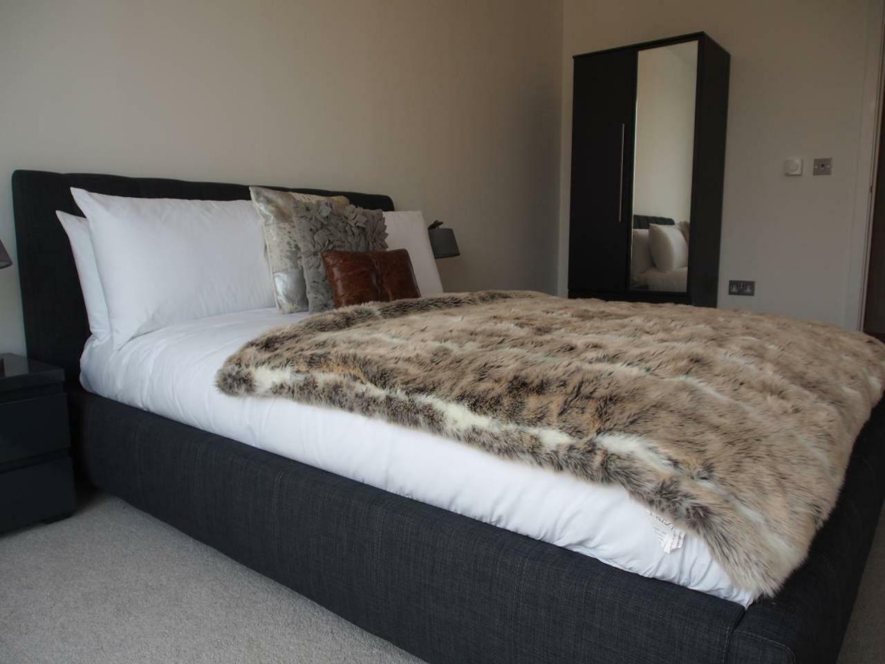 Stunning Brand New - Westminster Appartement
