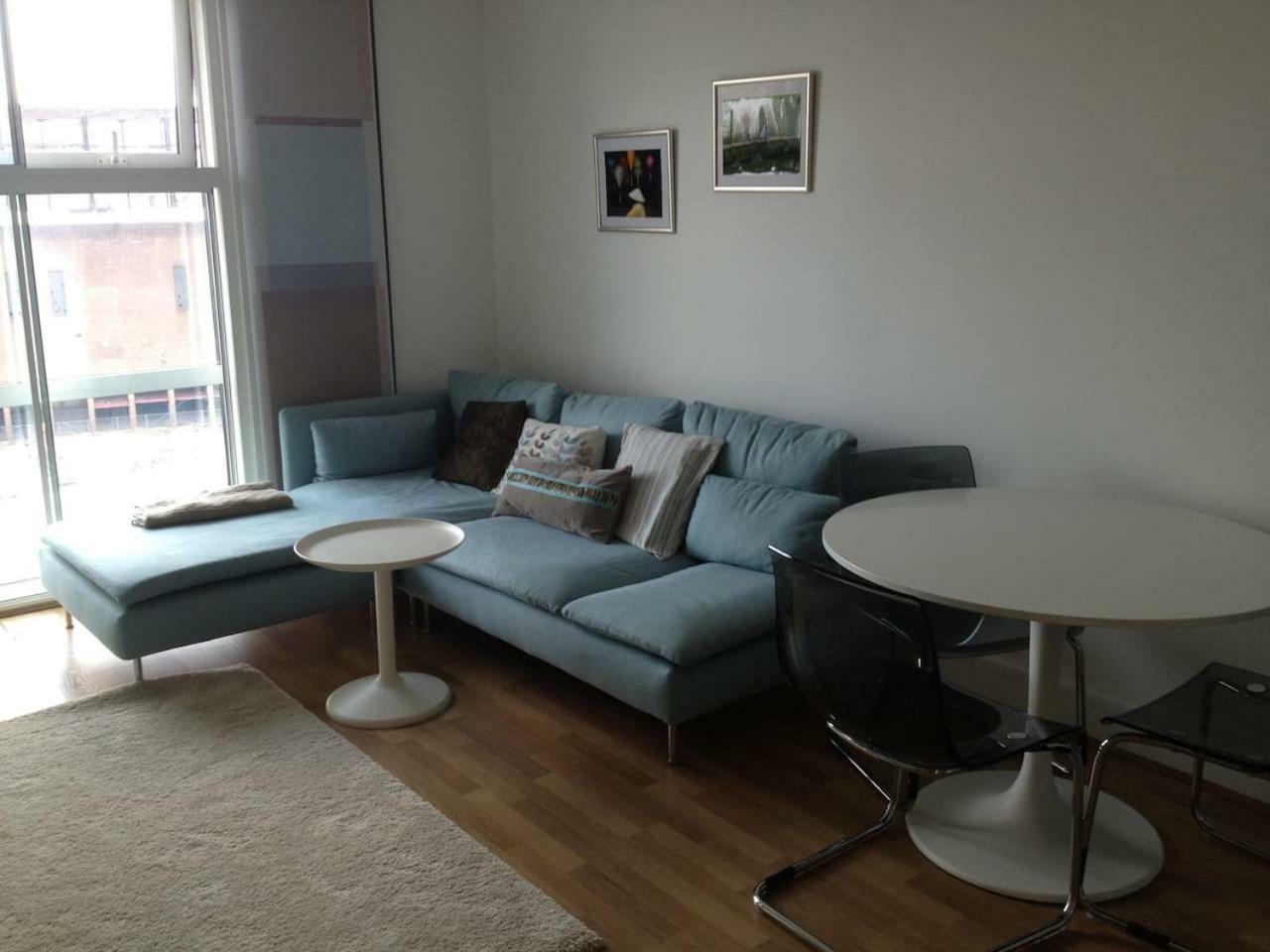 1 Bedroom In Chelsea Bridge Wharf