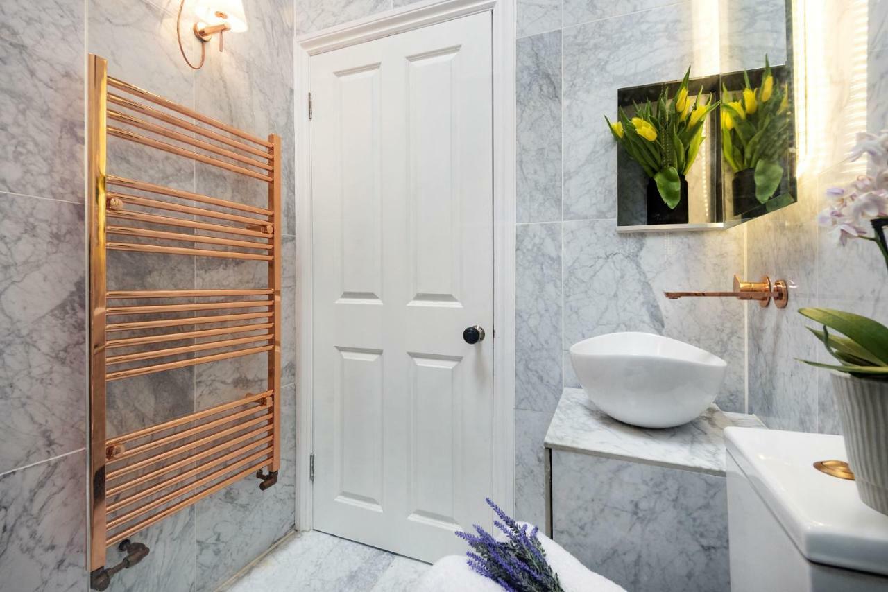Stylish Hyde Park Gem *