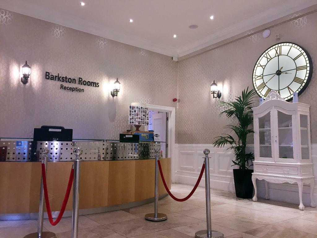 Barkston Earls Court