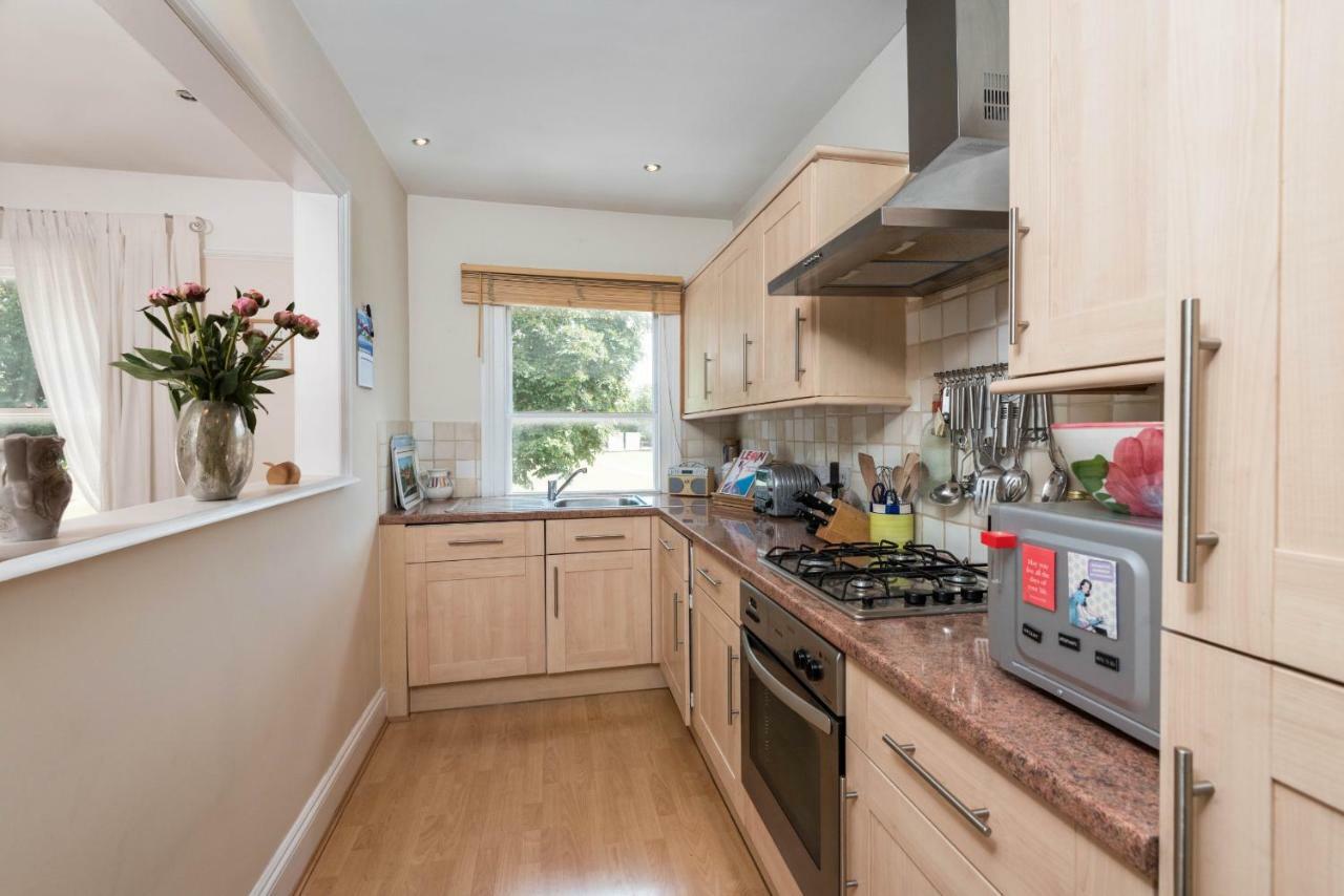Apartamento Traditional Richmond By Twickenham By Underthedoormat