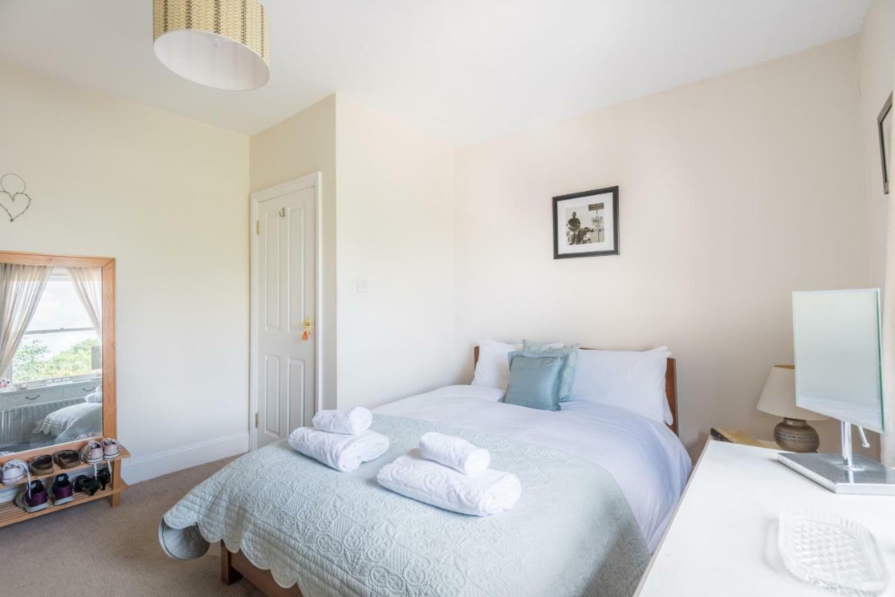 Apartment Traditional Richmond By Twickenham By Underthedoormat