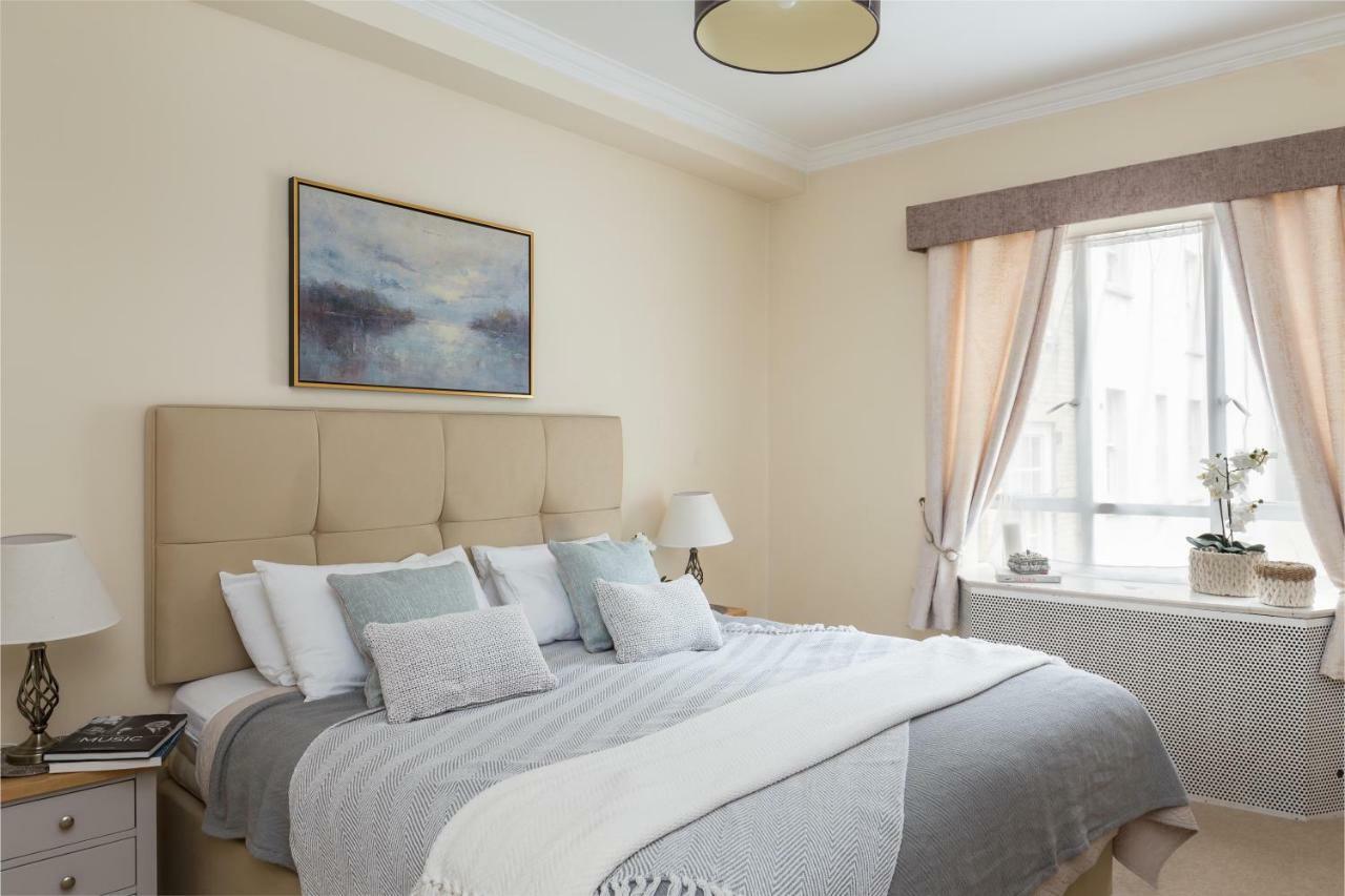 Park Lane Apartments/shaw House * Londen