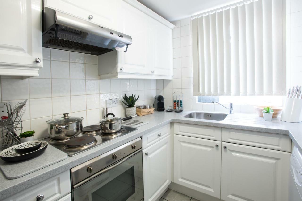 Park Lane Apartments/shaw House Londen